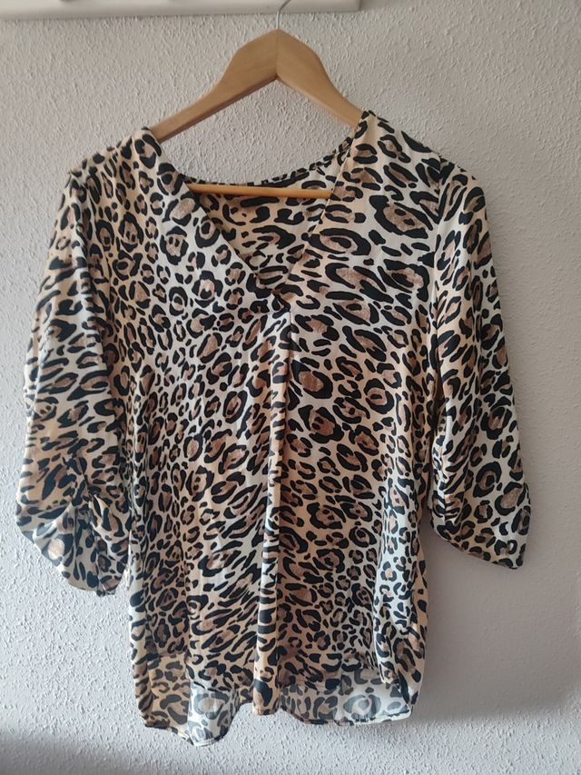 Camisa de leopardo de Stradivarius