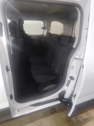 30% DTO - KM0 Peugeot e-Rifter 2024 ELECTRICO