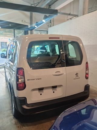 30% DTO - KM0 Peugeot e-Rifter 2024 ELECTRICO