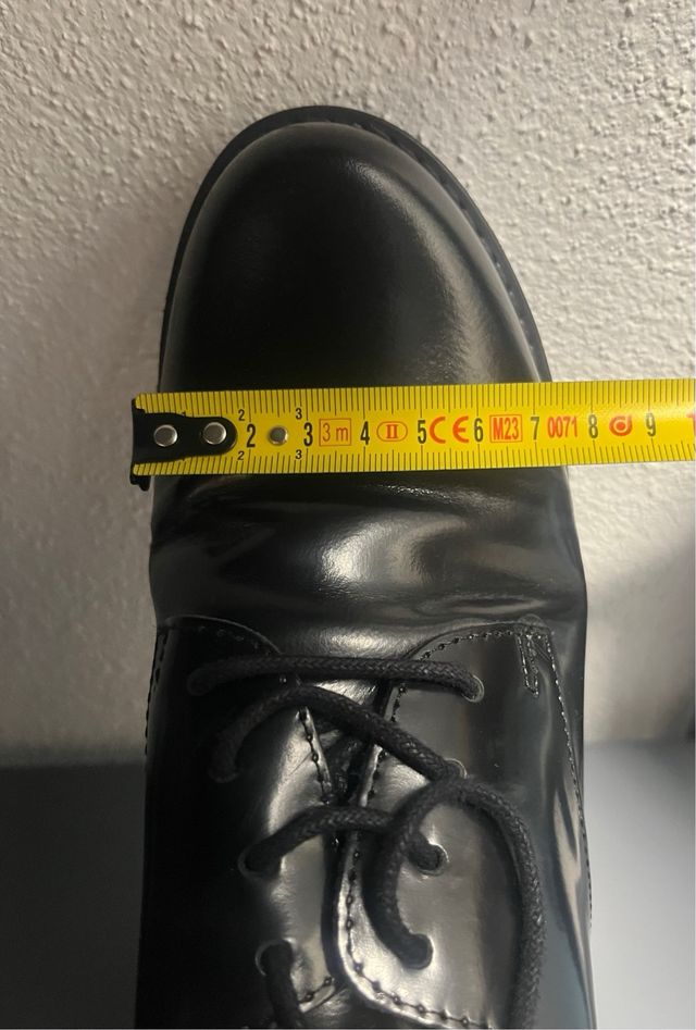 Scarpe nere con tacco a lacci T38