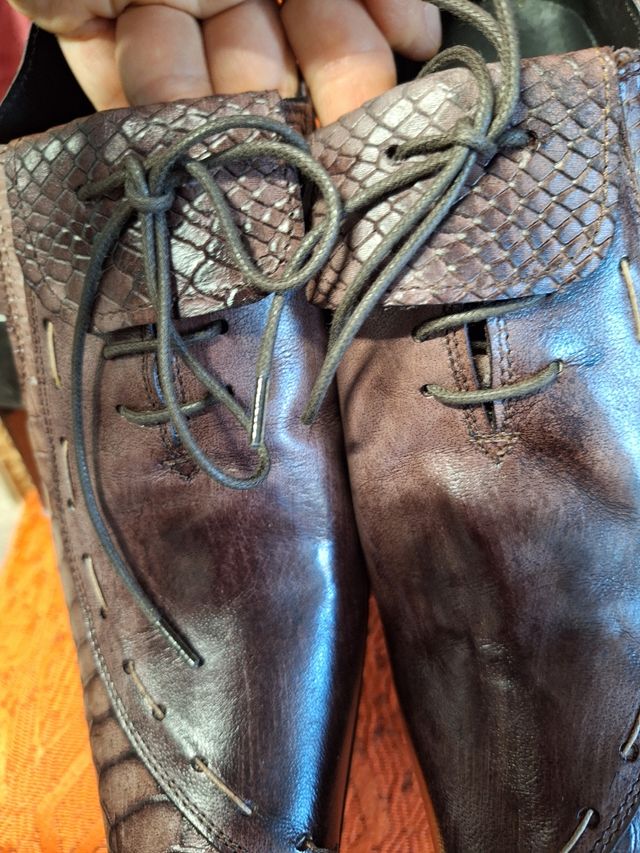 Scarpe stringate nuove