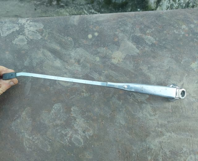 Brazo limpiaparabrisas Seat 850