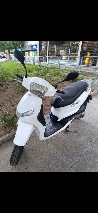 Peugeot tweet 125