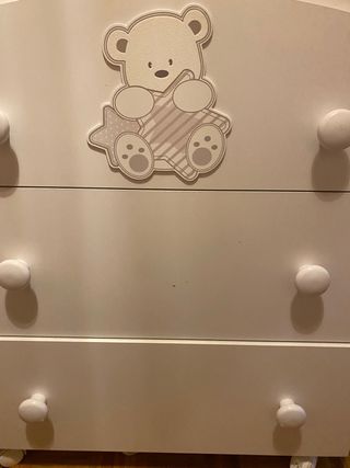 Cómoda con bañera bebé