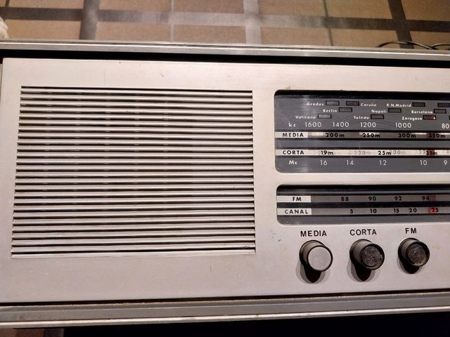 Rádio Telefunken Campanela A-2636 - Funciona