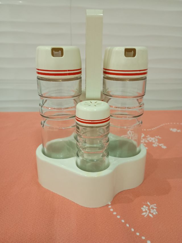 Convoy aceitera y vinagrera