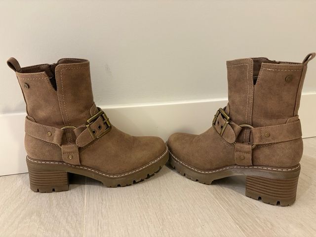 Botín biker tacón medio beige talla 36