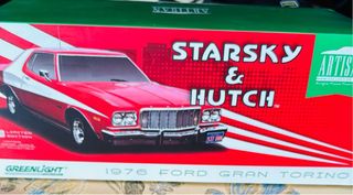 Greenligt Ford Gran Torino 1976 1:18