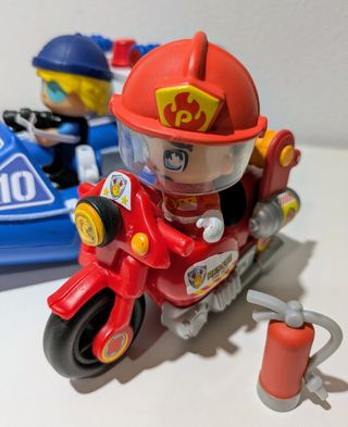 Policía y bombero PinyPon