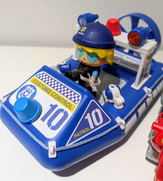 Policía y bombero PinyPon