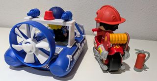 Policía y bombero PinyPon