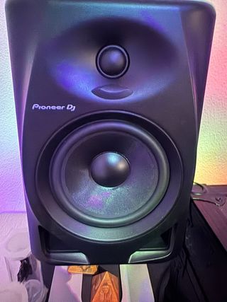 Platos mesa monitores cajas soportes y mas Dj.