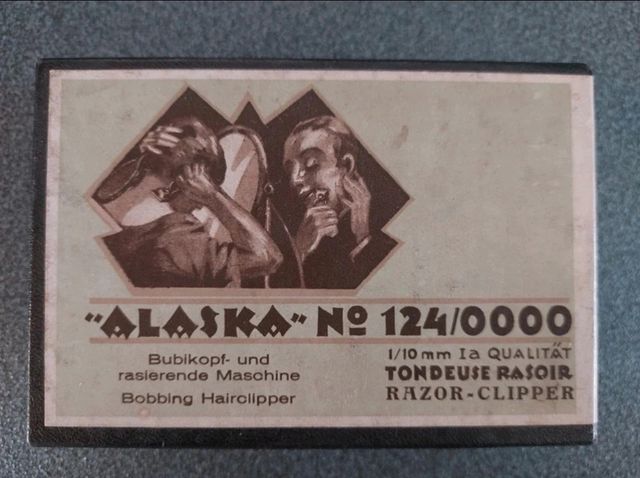 Maquina antigua de cortar pelo nueva