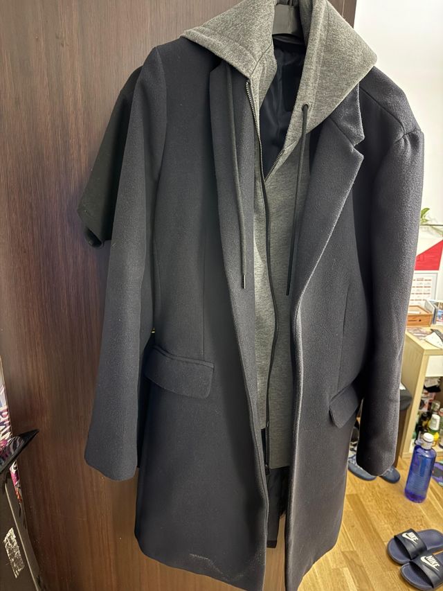 Abrigo con capucha de caballero