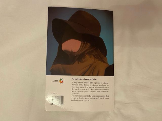 Monstruo de ojos verdes