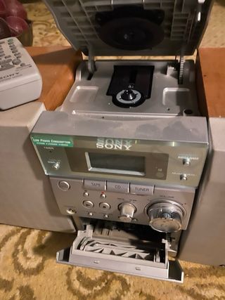 Cadena Sony CD radio Cassette