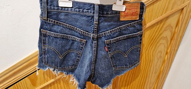 vaqueros cortos chica levis