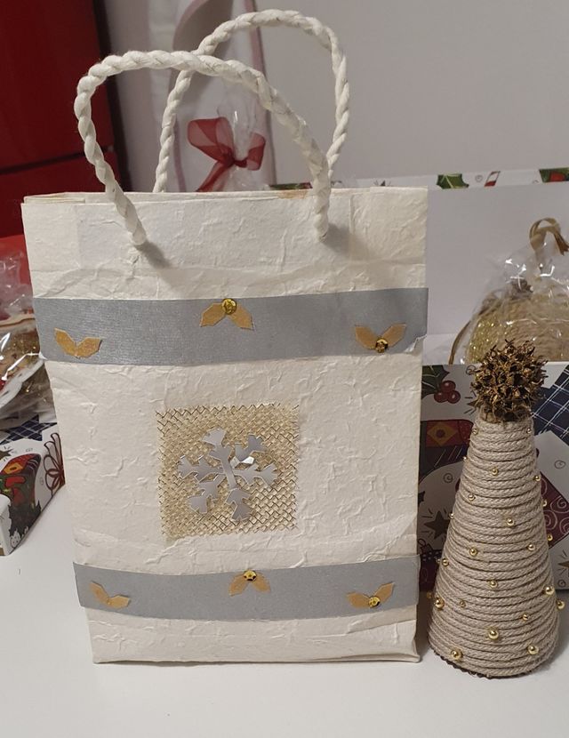 Addobbi Natale vari + scatola in cartone