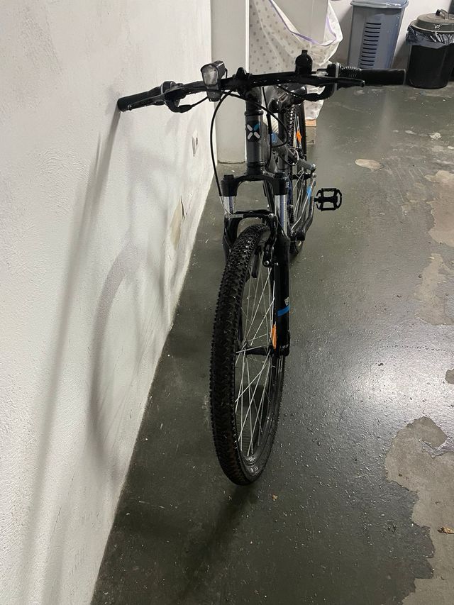 Bicicleta NUEVA Rockrider ST100 Talla XS.