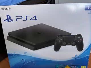 Ps4 slim con mando 1TB