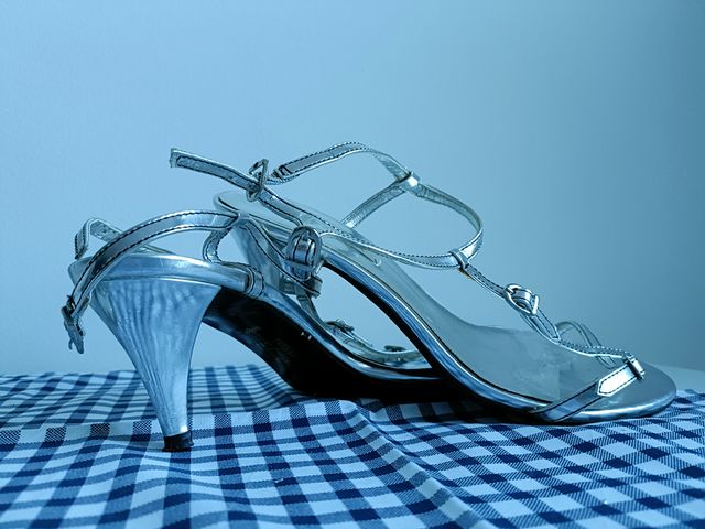 ZAPATOS DE TACÓN PLATEADO