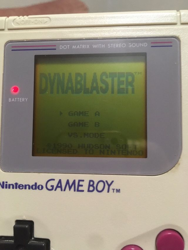 DYNABLASTER GAME BOY