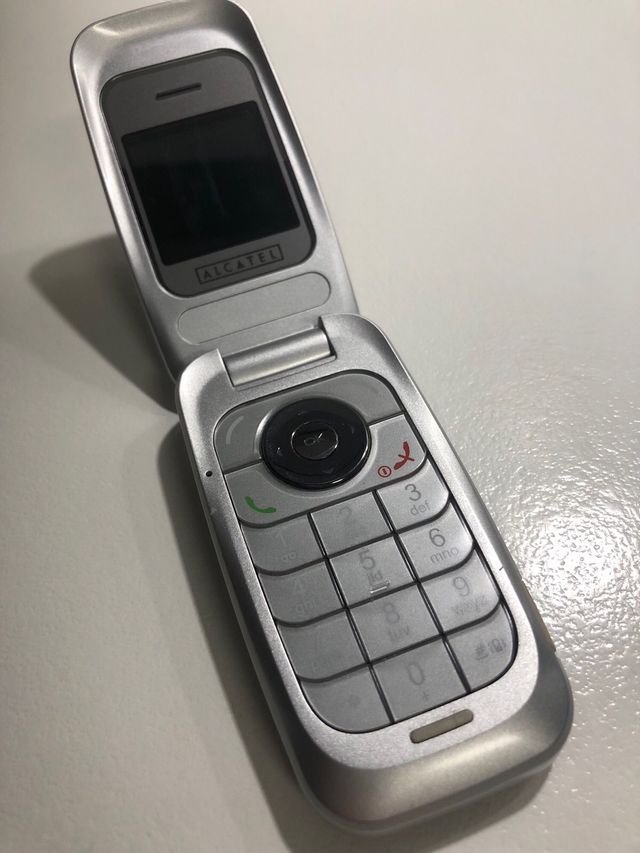 MOVIL ALCATEL impeccabile