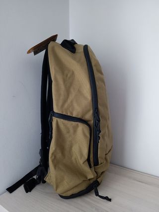 Mochila vans nueva, no negocio precio