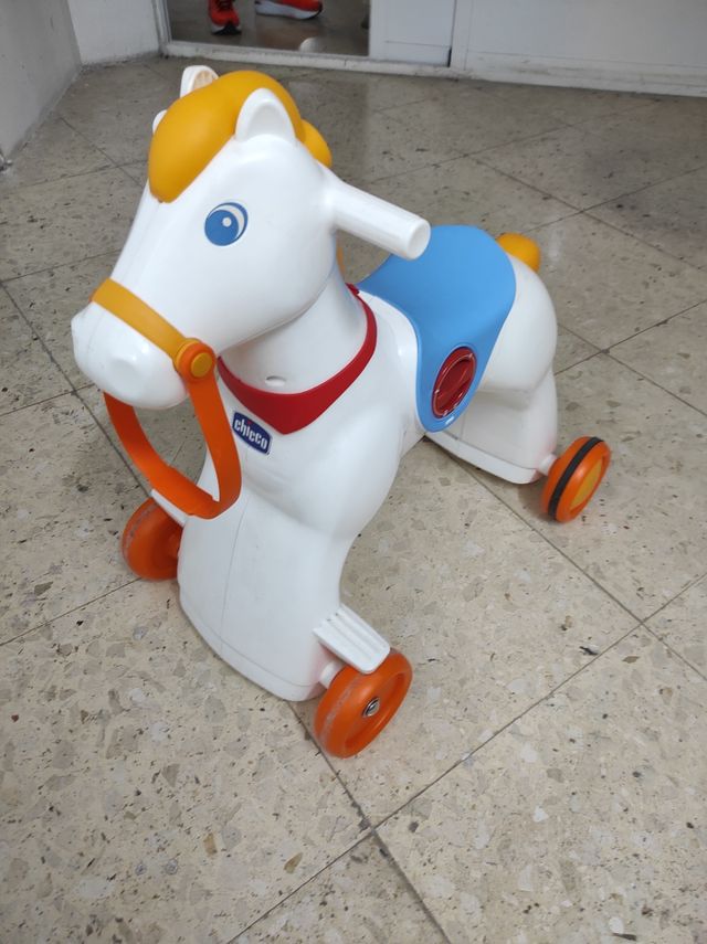 Caballo Chicco correpasillos