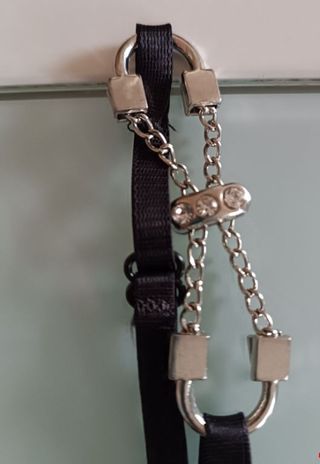 Abito nero in viscosa con dettaglio gioiello tg.S