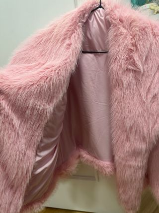 Abrigo de pelo rosa