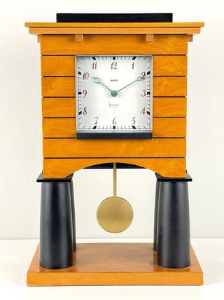 Orologio postmoderno Michael Graves Alessi 1988