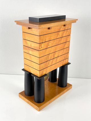 Orologio postmoderno Michael Graves Alessi 1988