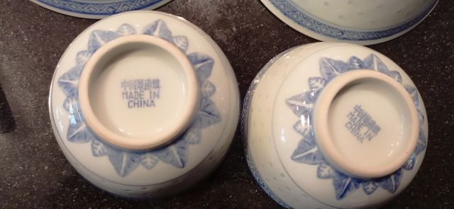 Ciotole e cucchiaio cinesi vintage.