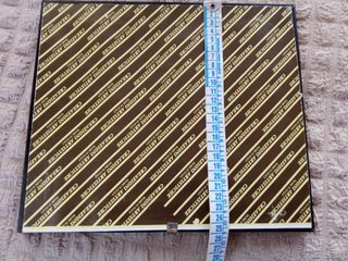 Quadro con specchio e rilevo