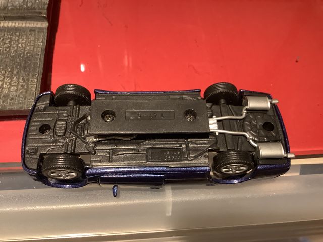 LEXUS GS 300 1/43 HONG HELL .