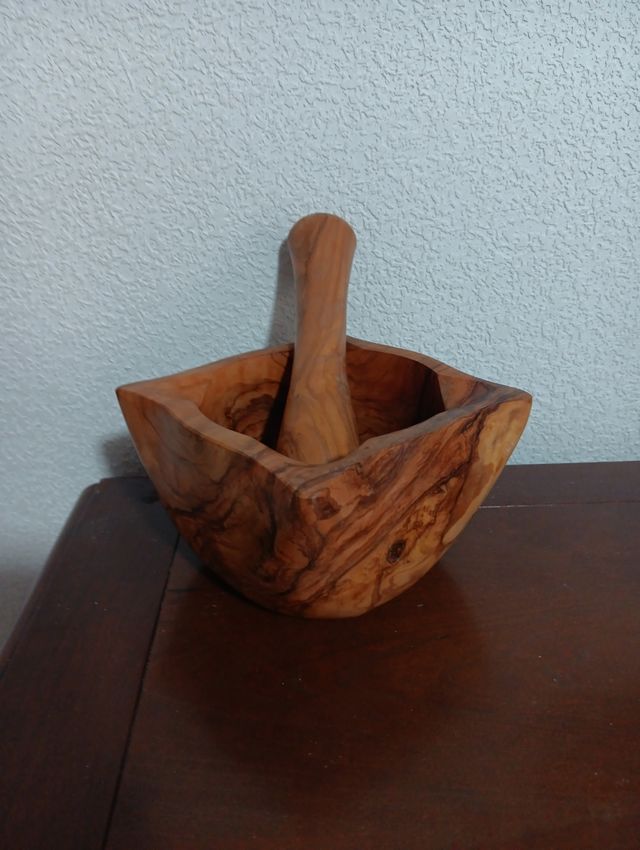 Jarra y mortero madera de olivo