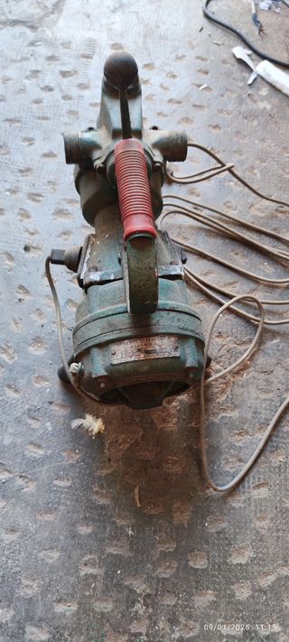 Bomba agua antigua