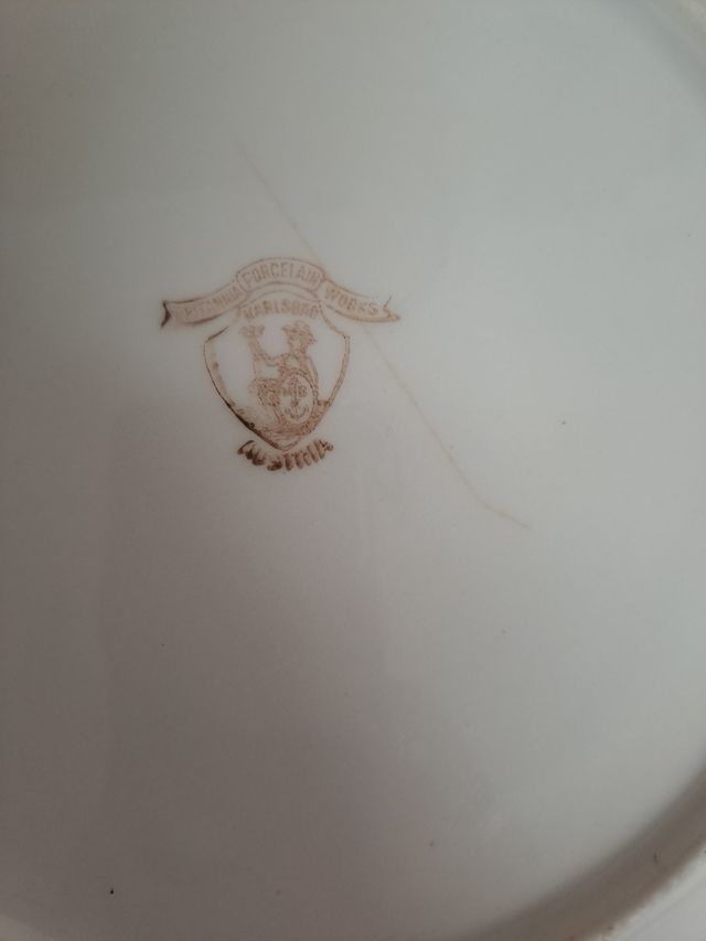 Plato de Porcelana Antiguo