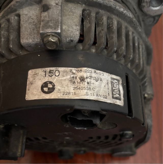 Alternador Valeo BMW E46 
7 788 223 A013
