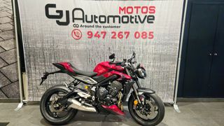 TRIUMPH STREET TRIPLE RS