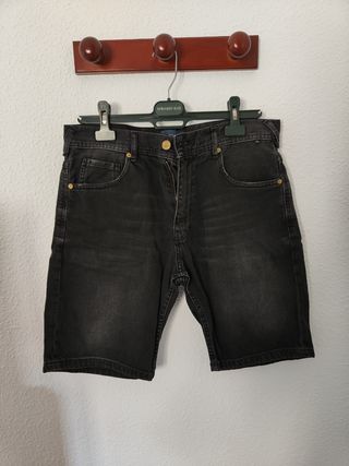 Bermuda Zara. T. 42