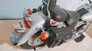 Maqueta Harley-Davidson Fat 1:4