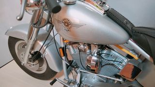 Maqueta Harley-Davidson Fat 1:4