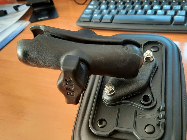 Estojo impermeável Sw-Motech para GPS e Smartphone