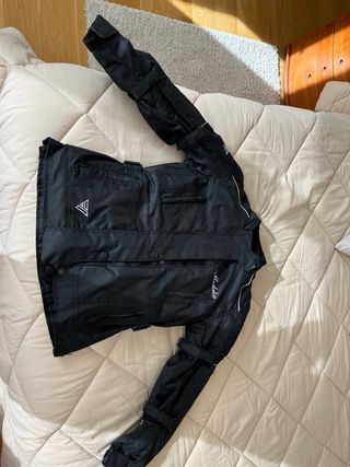 Cazadora de moto para mujer