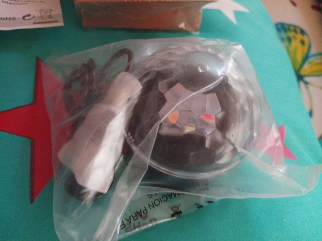 Altavoces con cable+ lámpara luz led