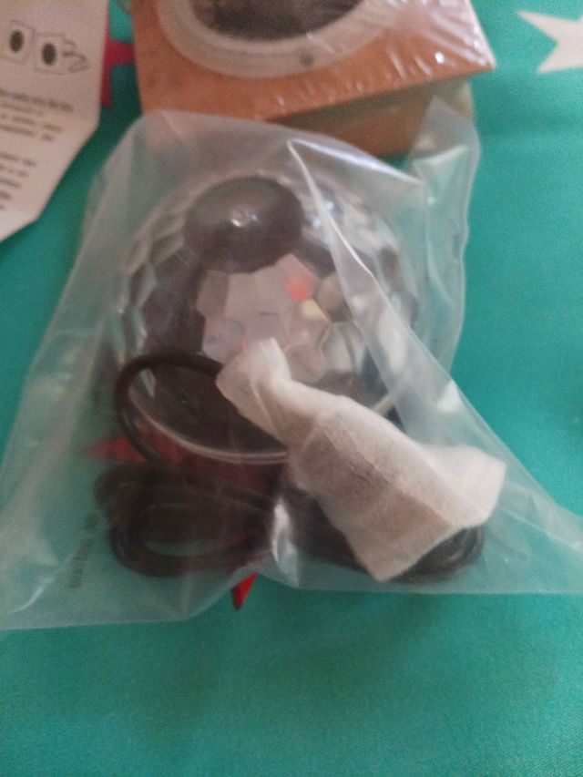 Altavoces con cable+ lámpara luz led