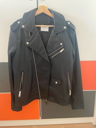 Cazadora Cuero Bershka