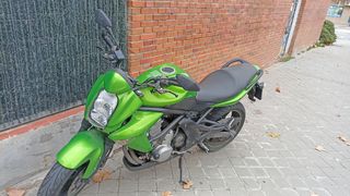 Moto Kawasaki er6-n ABS